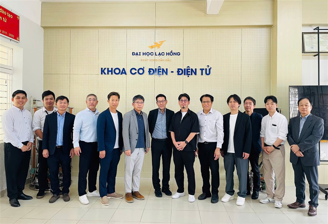 Tăng cường hợp tác quốc tế – Trường Đại học Lạc Hồng trao đổi với doanh nghiệp Nhật Bản về tài trợ phần mềm khuôn mẫu và cơ hội việc làm cho sinh viên